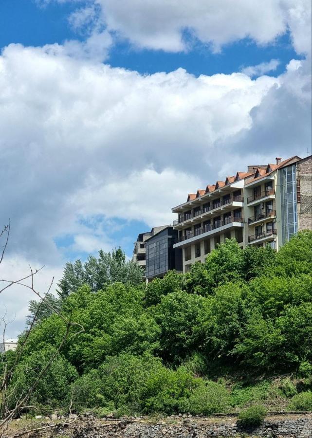 Olympia Garden Hotel Yerevan Exterior photo